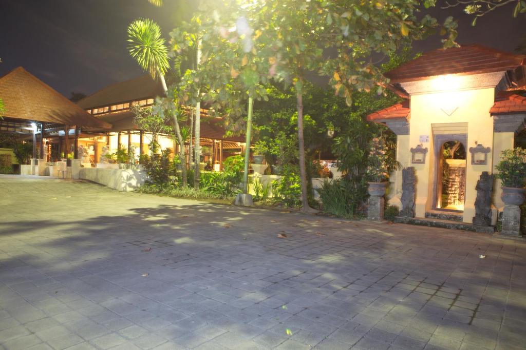 Puri Dalem Hotel Sanur Extérieur photo